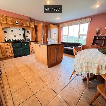 Asdee House Bed & Breakfast Бушмилс Екстериор снимка