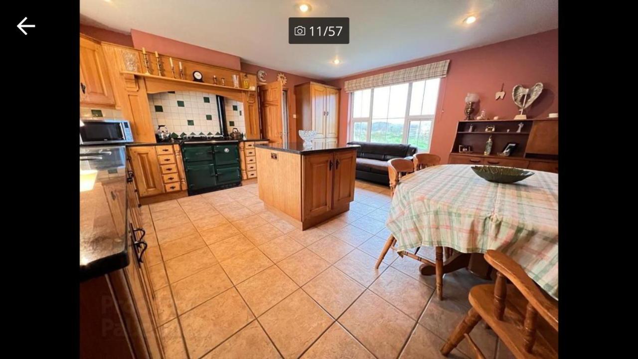 Asdee House Bed & Breakfast Бушмилс Екстериор снимка